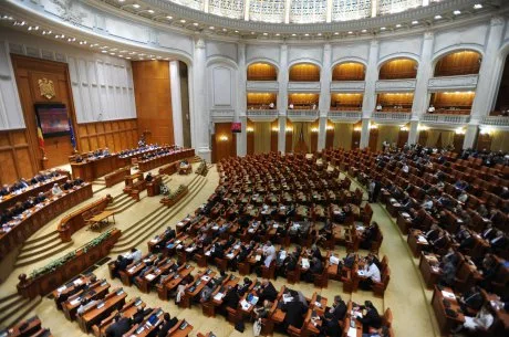 Ce măsuri vor să ia PSD, PNL și UDMR de la 1 ianuarie. Nu se vor mai majora alocațiile copiilor.