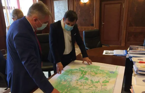 VIDEO: Oprișane, fii atent! Documentația pentru Autostrada A7 Focșani – Buzău, aproape de final, după demersurile lui Toma și Ștefan!