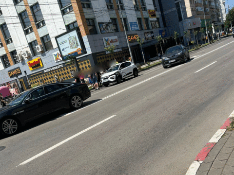 O mașină electrică a firmei PIF & LMS, implicată astăzi într-un accident la Milcov