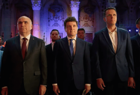 Nicușor Dan și Ilie Bolojan se vor întâlni cu primarii din Vrancea la Consiliul Județean Vrancea, sâmbătă dimineață.