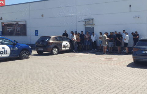 Comenzi Bolt, în aer. Ziua a doua a protestului de la Focșani. „Nu cedăm!”, susțin șoferii nemulțumiți.