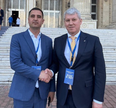 Exclusiv: Președintele PNL Vrancea, Dragoș Ciobotaru, i-a rugat pe primarii liberali, să aducă câte 10 mașini de fiecare la protestul „spontan” de pe breteaua de legătură cu autostrada.