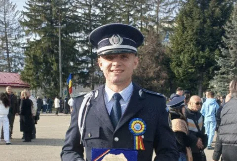 A murit tânărul polițist Alexandru Muraru (22 de ani), cel care a căzut de pe mașină la Jariștea, în momentul în care amicul său a pus frână.