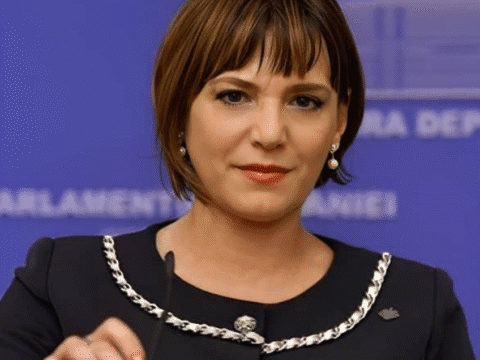 Cristina Dascălu, deputat AUR: „Somăm Guvernul să ia toate măsurile necesare pentru ca anul școlar să nu fie blocat!”