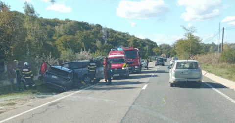 Ochii în patru! Accident acum pe drumul spre Bolotești, aproape de Leonardo.