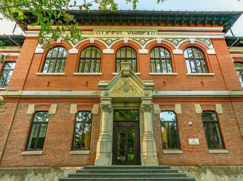 Colegiul Național „Unirea” din Focșani, decorat cu Ordinul „Meritul pentru Învățământ” în grad de Comandor