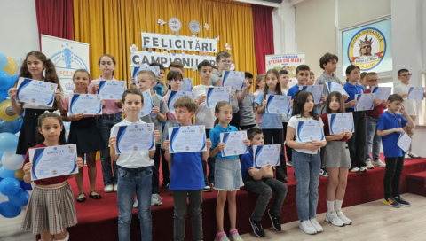 Sute de elevi din Vrancea au participat la concursurile „Grămăticel” și „MaxiMate”, organizate de Școala Gimnazială „Ștefan cel Mare” din Focșani.