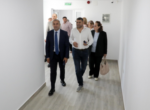 Investiții derulate la Năruja: sediul Primăriei a fost renovat, iar în Centrul Integrat Comunitar funcționează deja un cabinet medical și un cabinet stomatologic.